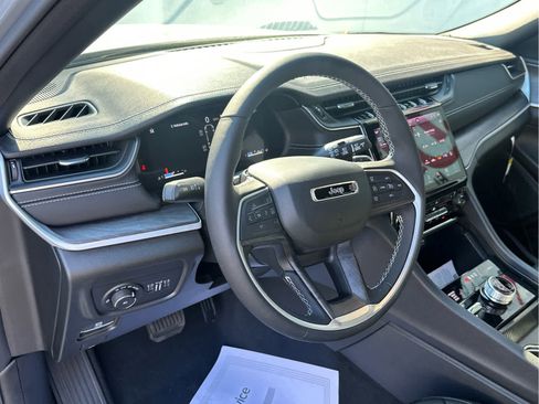 New 2025 Jeep Grand Cherokee L Limited w/ Black Appearance Package image 26