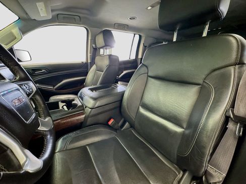 Used 2016 GMC Yukon XL SLT image 13