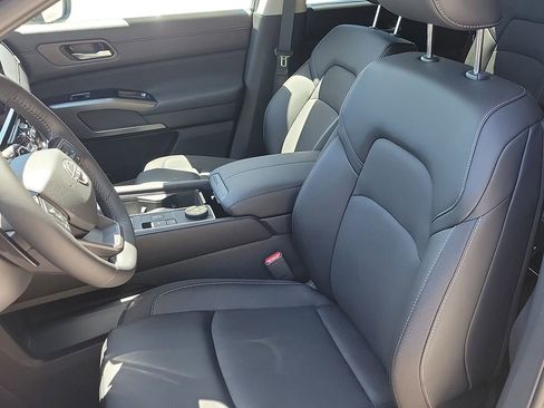 New 2026 Nissan Pathfinder SL AWD/4WD image 14