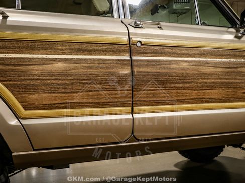 Used 1988 Jeep Grand Wagoneer AWD/4WD image 51