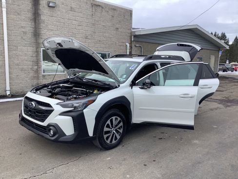 Certified 2025 Subaru Outback Premium image 51