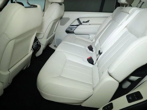 Used 2023 Land Rover Range Rover Long Wheelbase SE image 28