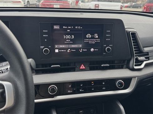 Used 2023 Kia Sportage LX image 26