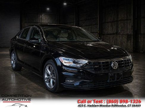 Used 2019 Volkswagen Jetta R-Line FWD image 1
