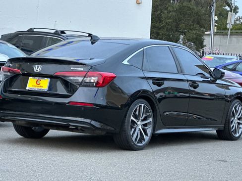 Used 2023 Honda Civic Touring image 4