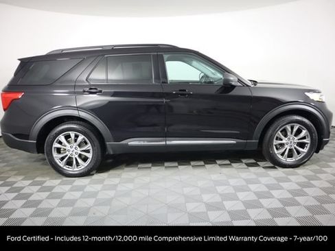 Used 2022 Ford Explorer XLT w/ Equipment Group 202A AWD/4WD image 2