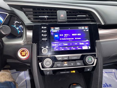 Used 2020 Honda Civic EX-L image 22