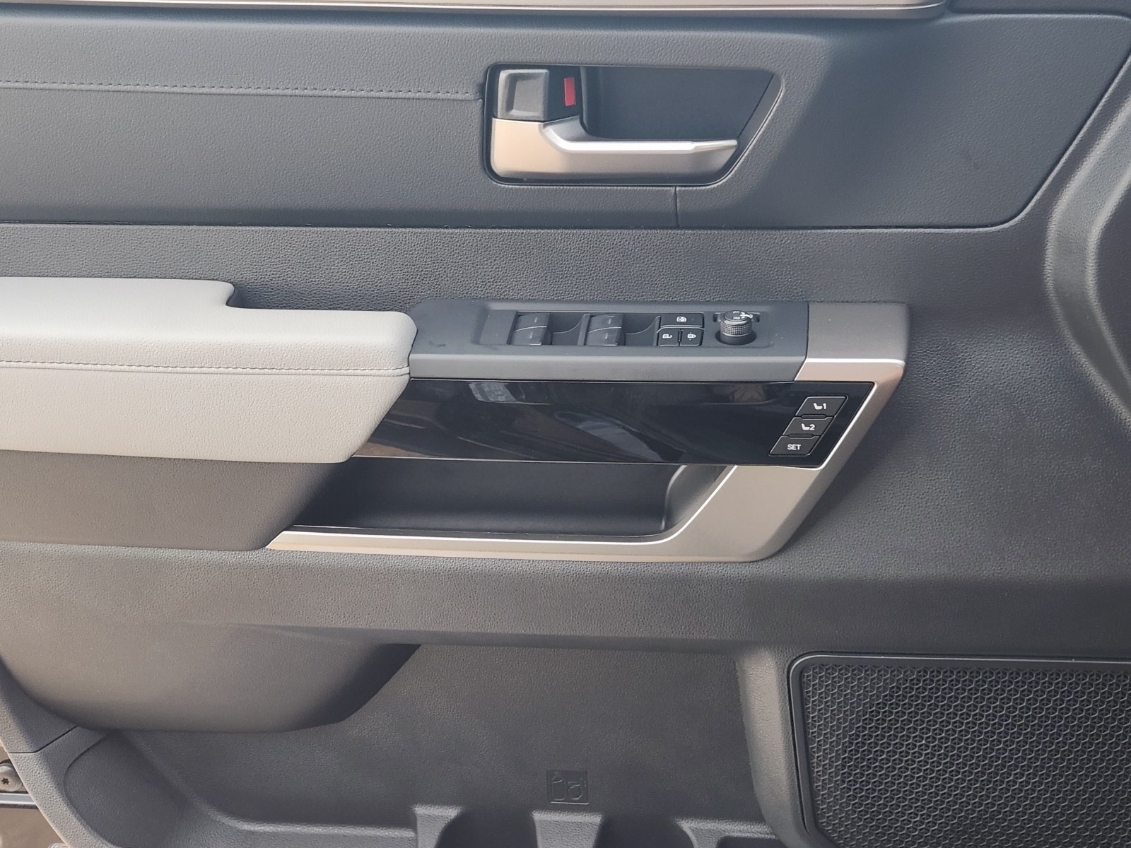 New 2026 Toyota Tundra Limited RWD image 21