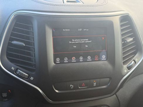 Used 2021 Jeep Cherokee Latitude Lux w/ Sun & Sound Group image 25