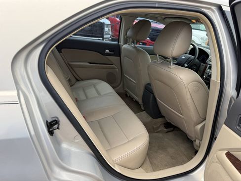 Used 2010 Ford Fusion SEL FWD image 15