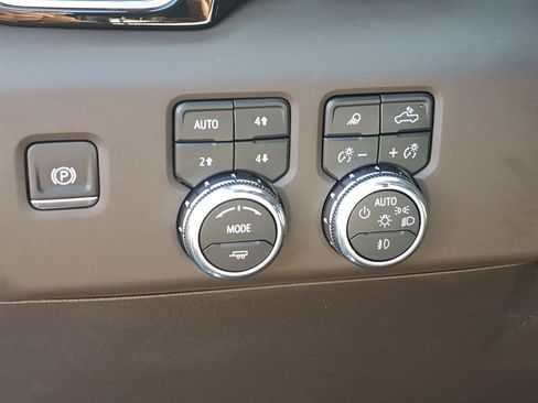 Used 2025 GMC Sierra 1500 Denali AWD/4WD image 15