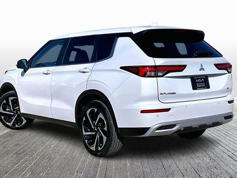 Used 2024 Mitsubishi Outlander SE Black Edition image 12