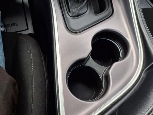 Used 2022 Dodge Challenger GT image 8