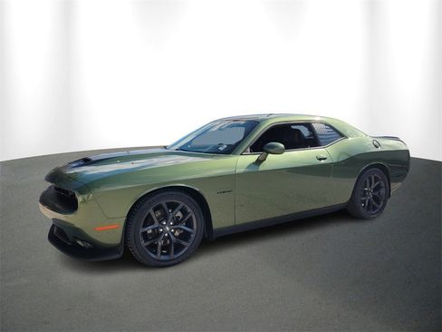 Used 2021 Dodge Challenger R/T w/ Plus Package image 2