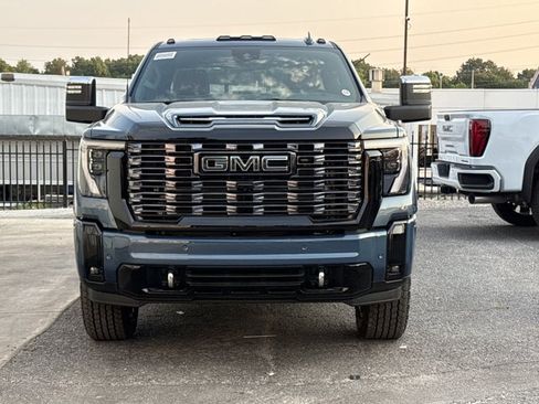 New 2026 GMC Sierra 2500 Denali Ultimate AWD/4WD image 12