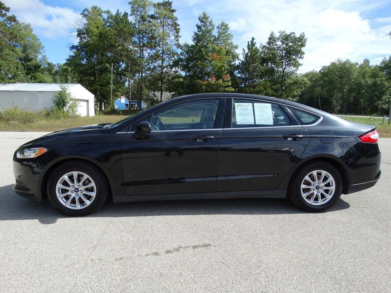Used 2015 Ford Fusion S FWD image 5