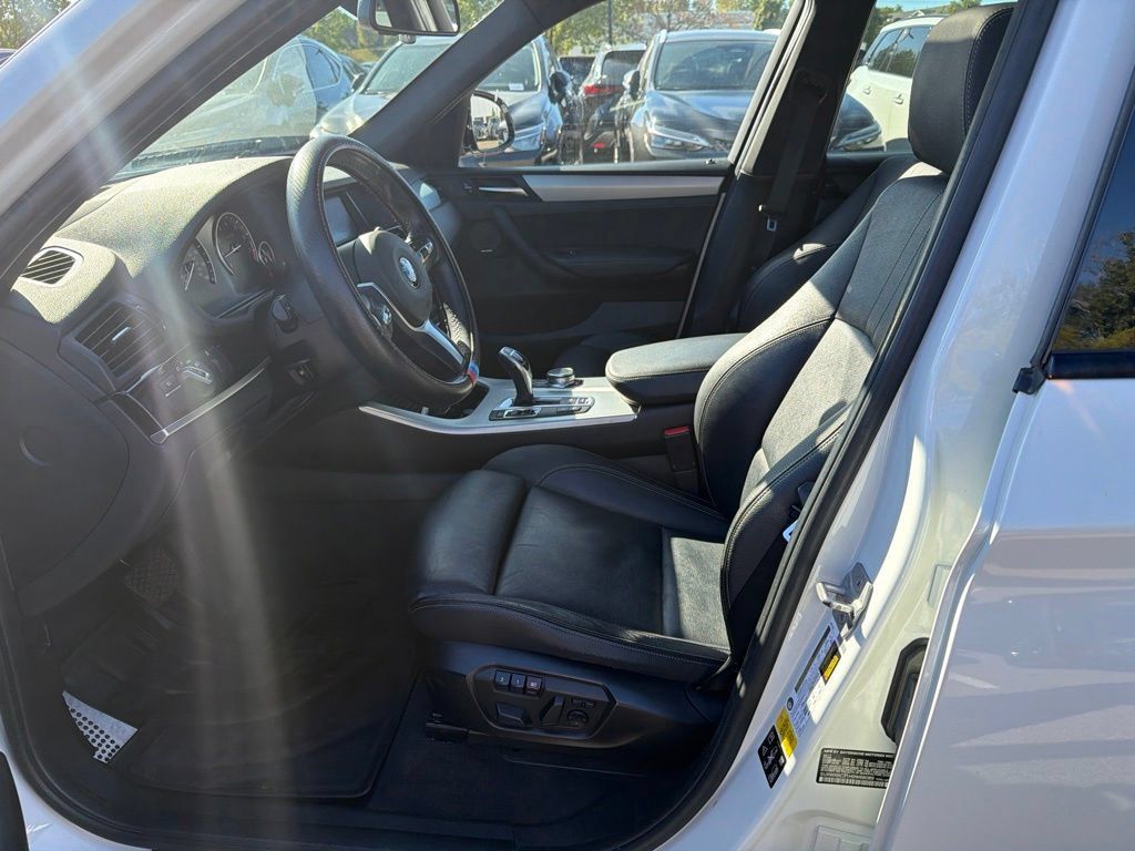 Used 2017 BMW X3 xDrive28i AWD/4WD image 14
