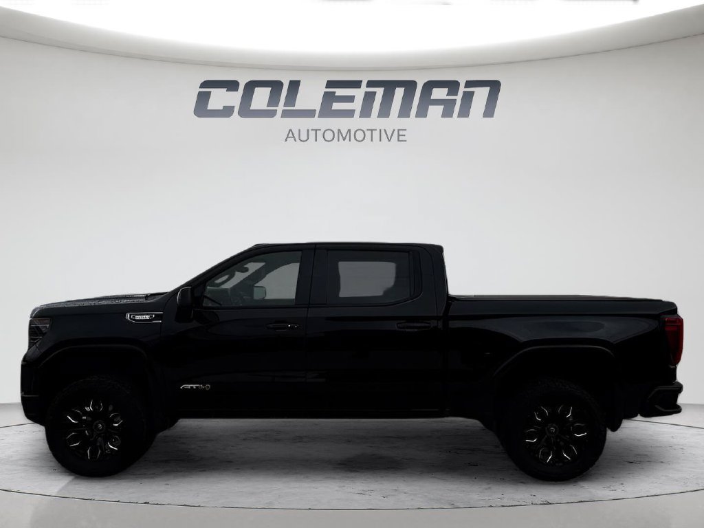 Used 2025 GMC Sierra 1500 AT4 w/ Technology Package AWD/4WD image 10