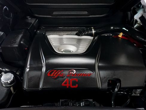 Used 2020 Alfa Romeo 4C Spider w/ Bright Package RWD image 17
