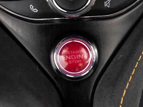 Used 2019 McLaren 720S RWD image 23