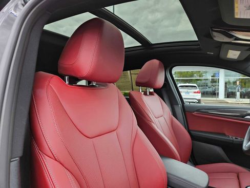 Used 2025 BMW X4 M40i w/ Premium Package image 13