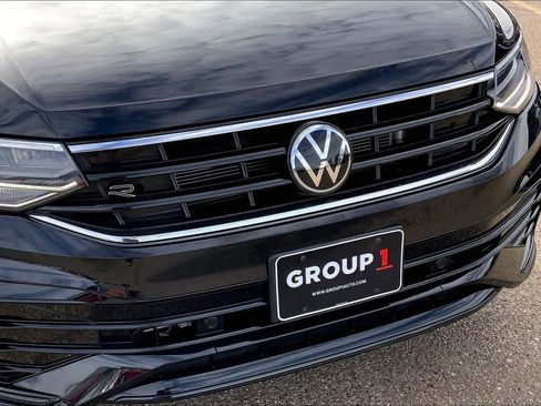 Used 2024 Volkswagen Tiguan SE R-Line image 29