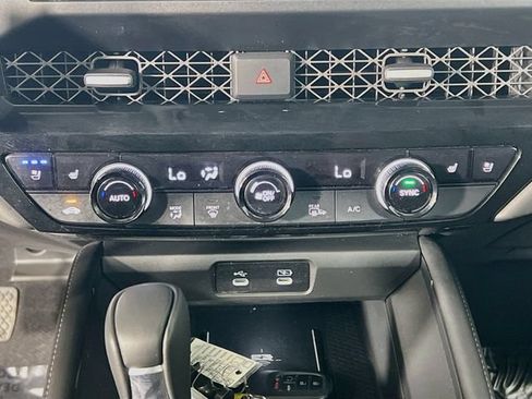 Used 2025 Honda Accord Touring image 23