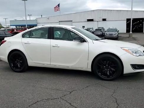 Used 2014 Buick Regal FWD image 2