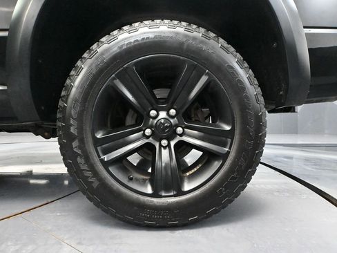 Used 2021 RAM 1500 Classic Warlock w/ Luxury Group image 16