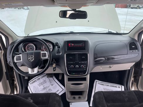 Used 2014 Dodge Grand Caravan American Value Package w/ UConnect Hands-Free Group image 16
