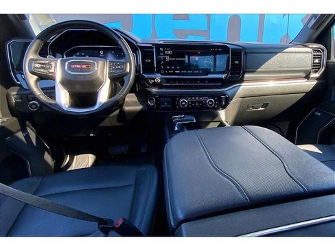 Used 2024 GMC Sierra 1500 SLT w/ SLT Convenience Package AWD/4WD image 17