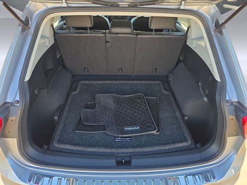 Used 2022 Volkswagen Tiguan SE image 30