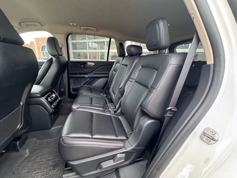 Used 2023 Lincoln Aviator AWD w/ Elements Package image 29