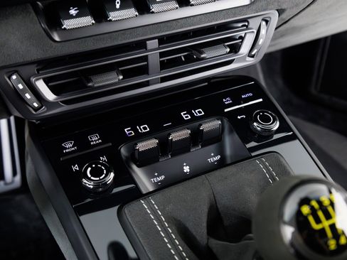 Used 2022 Porsche 911 GT3 image 25