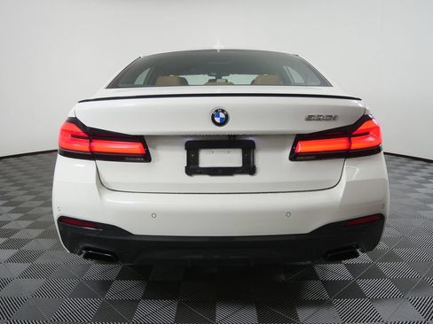 Used 2023 BMW 530i w/ M Sport Package RWD image 4