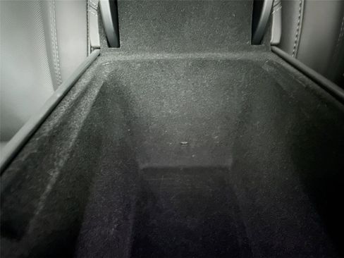 Used 2026 Tesla Model Y Long Range image 16