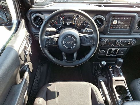 Used 2022 Jeep Wrangler Unlimited Sport AWD/4WD image 27