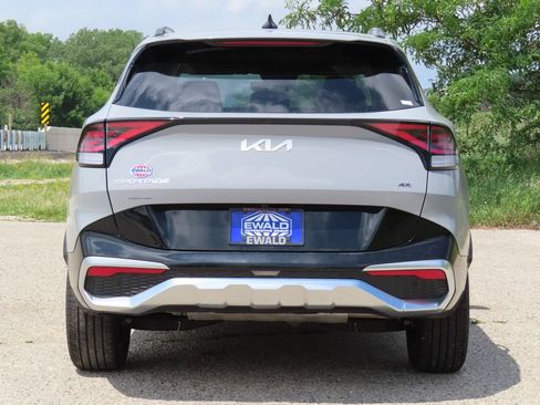 Used 2024 Kia Sportage SX AWD/4WD image 5