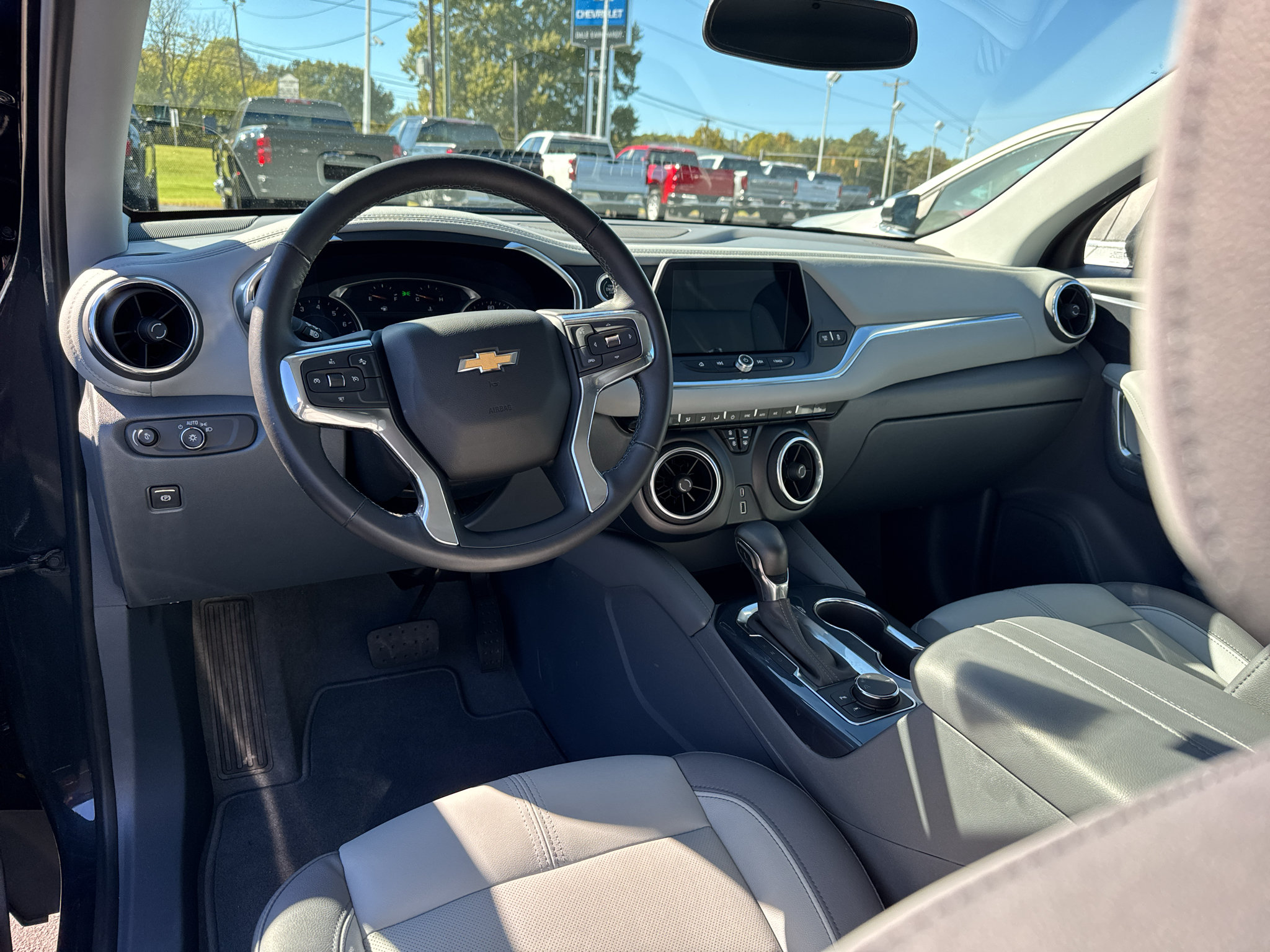 Used 2022 Chevrolet Blazer LT FWD image 7