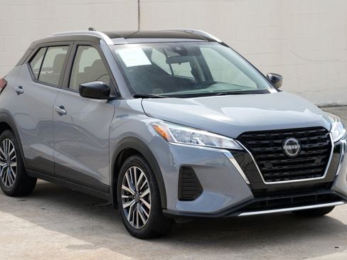 Used 2023 Nissan Kicks SV FWD image 47
