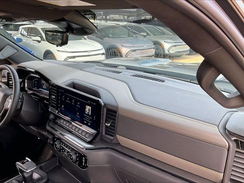 Certified 2025 Chevrolet Silverado 1500 ZR2 w/ Technology Package image 18