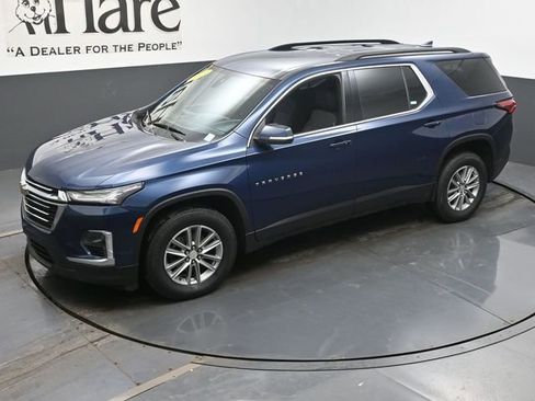 Used 2023 Chevrolet Traverse LT image 44