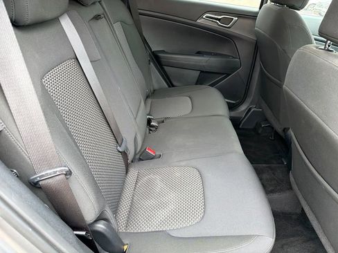 Used 2025 Kia Sportage LX FWD image 15