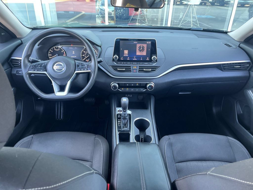 Certified 2022 Nissan Altima 2.5 SV FWD image 16