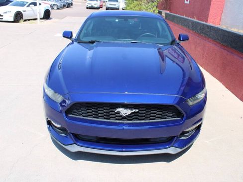 Used 2016 Ford Mustang Coupe RWD image 3