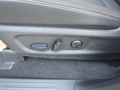 New 2026 Nissan Pathfinder SL image 17