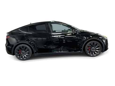 Certified 2023 Tesla Model Y Performance AWD/4WD image 7