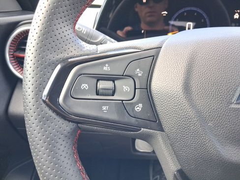 Used 2025 Chevrolet Trax RS w/ Driver Confidence Package image 26