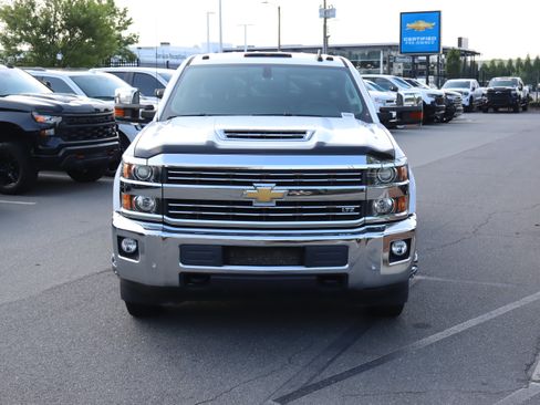 Used 2018 Chevrolet Silverado 3500 LTZ w/ Duramax Plus Package AWD/4WD image 3