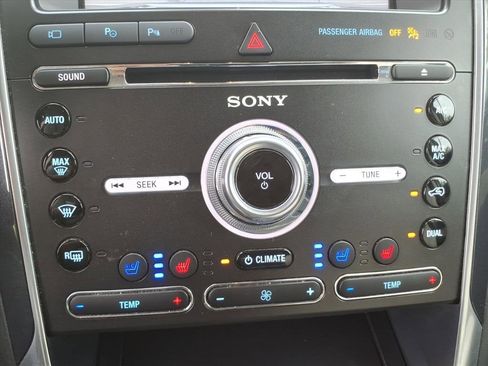Used 2018 Ford Explorer Platinum image 12